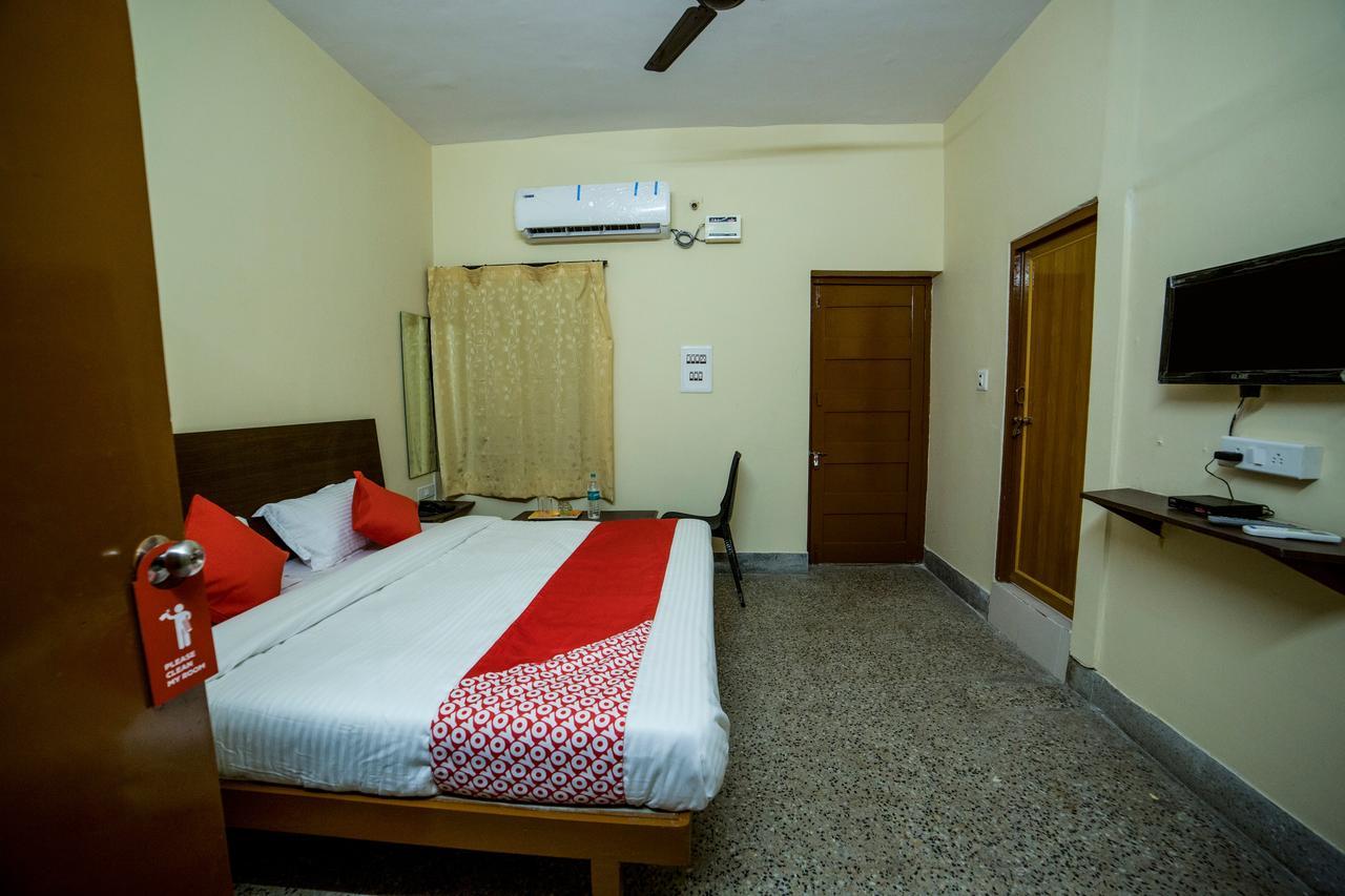 Oyo 13374 Vididhi Hotel Visakhapatnam Ngoại thất bức ảnh