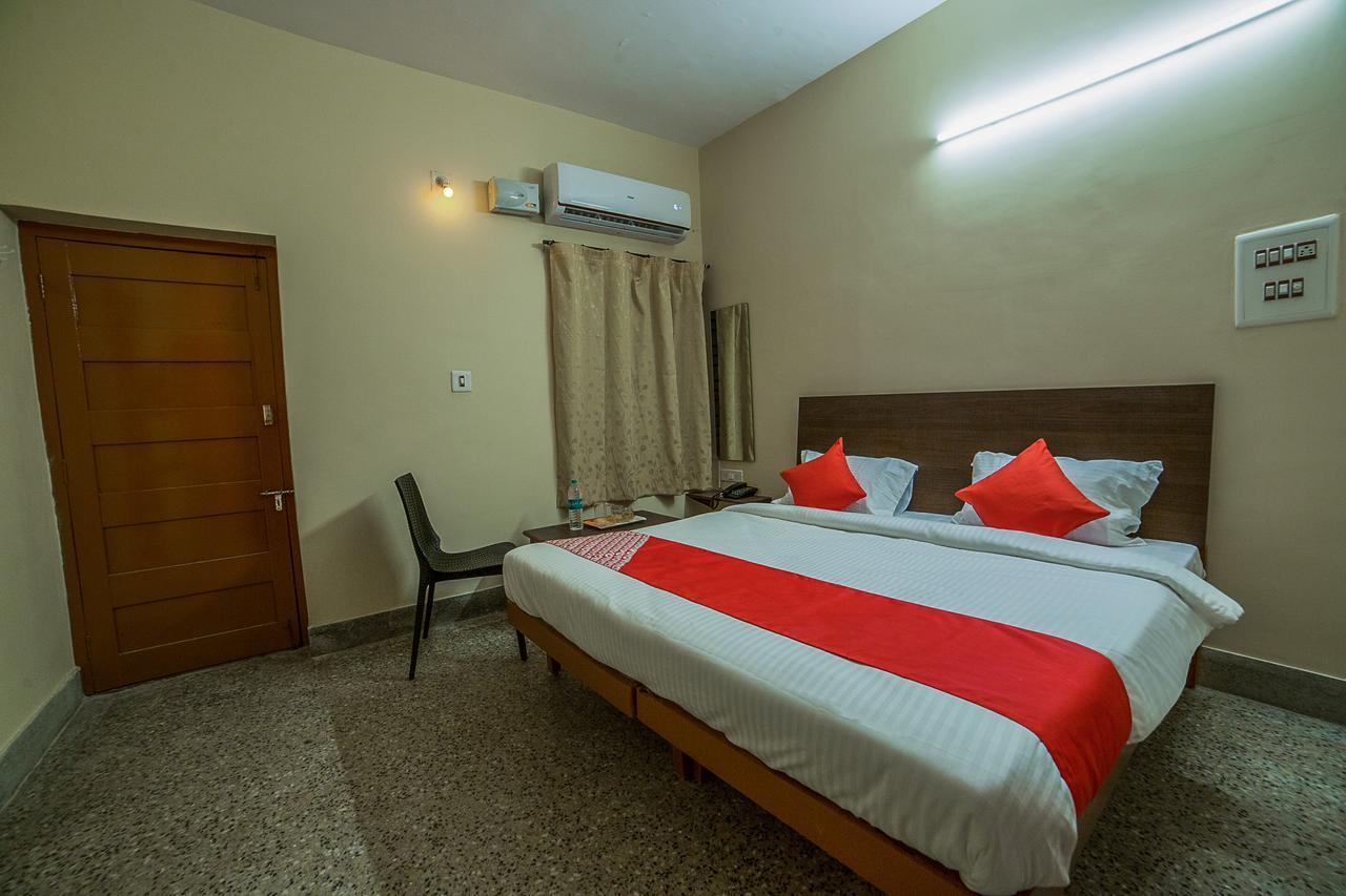 Oyo 13374 Vididhi Hotel Visakhapatnam Ngoại thất bức ảnh