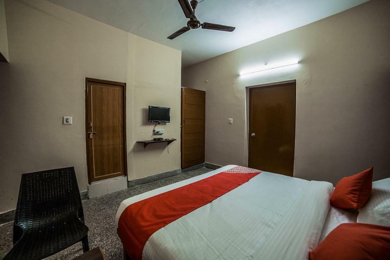 Oyo 13374 Vididhi Hotel Visakhapatnam Ngoại thất bức ảnh