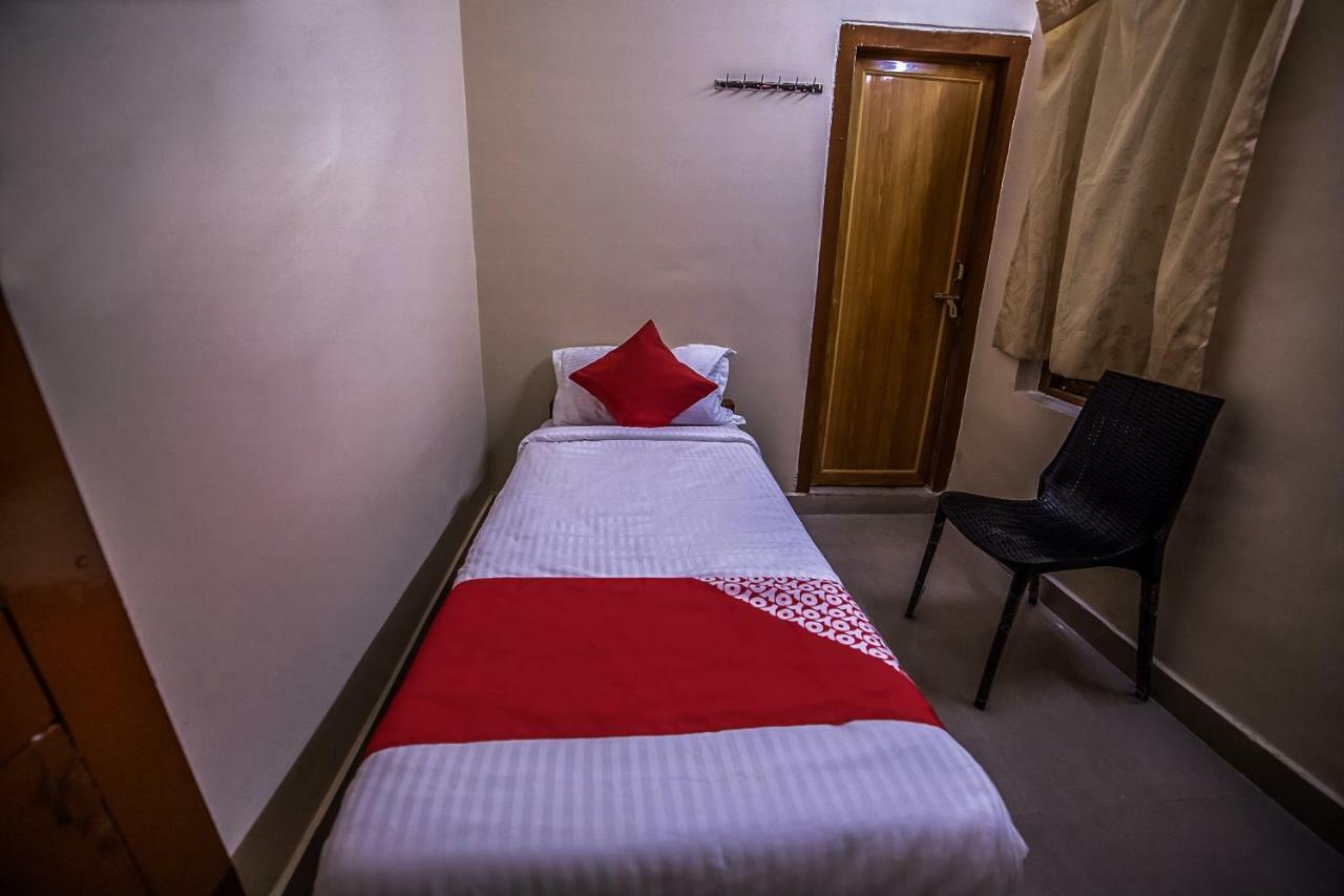 Oyo 13374 Vididhi Hotel Visakhapatnam Ngoại thất bức ảnh